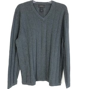 Express Men's V-neck Gray Sweater CIK
